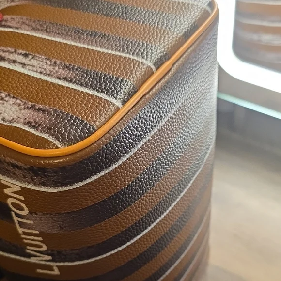 Elegant Brown Striped Women's Satchel - Picture 6 of 8